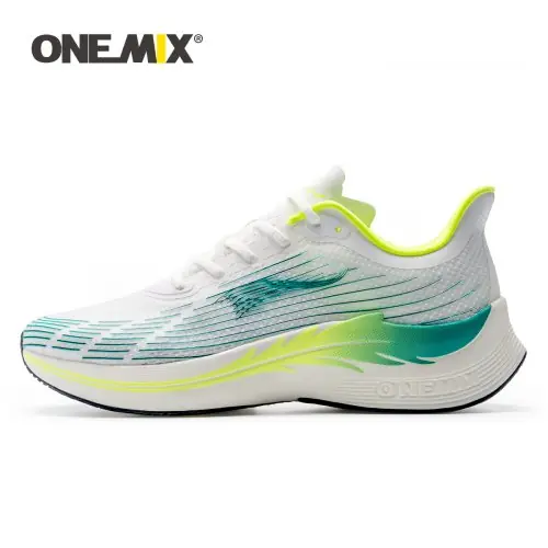 Image de Chaussures de course femme respirantes pour marathon