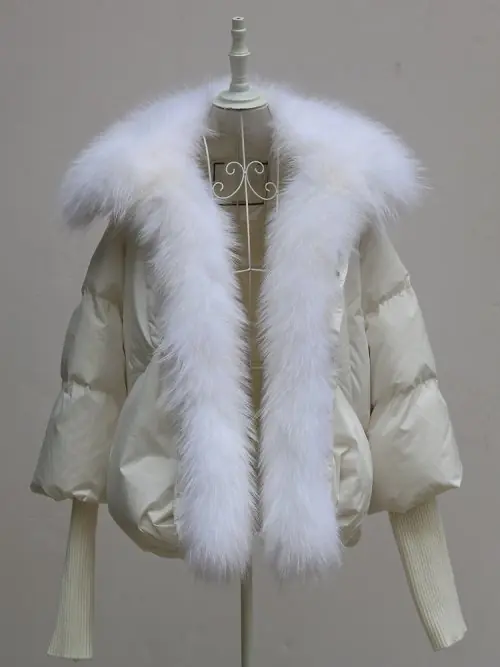 Image de Manteau Fourrure Renard & Duvet Blanc - Hiver 2025
