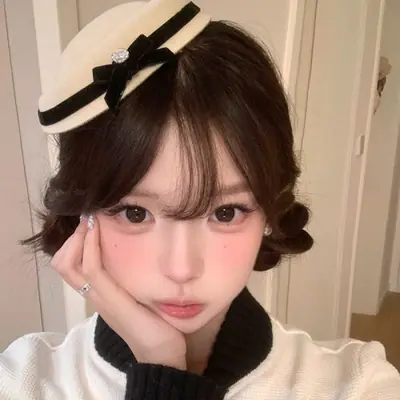 Image de Béret marine femme velours noir/blanc nœud élégant
