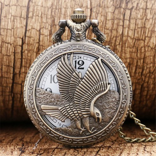 Bild von Halskette mit hohlem Adler aus Bronze mit geschnitztem Quarz-Taschenuhr-Anhänger. Weihnachtsgeschenk für Männer und Frauen