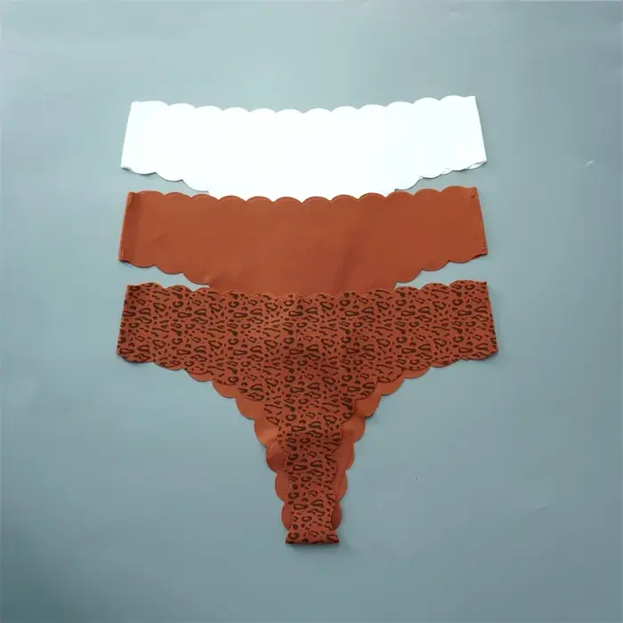 Image de Lingerie Sexy 3 Pièces - Soie Glacée Ultra-Légère
