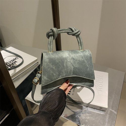 Afbeelding van Stijlvolle Dames Crossbodytas in Pure Kleur – Trendy, Eenvoudige Diagonale Schoudertas met Klassieke Vierkante Vorm voor Herfst en Dagelijks Gebruik